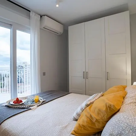 דירה Sea Views Penthouse Center